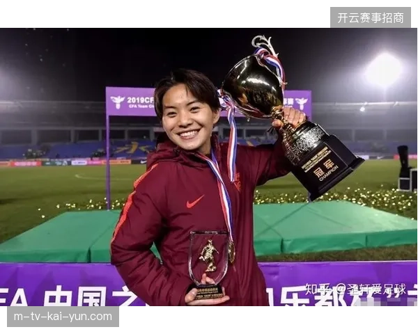东道主美国队后防线年轻化,波切蒂诺需解决理查兹与罗宾逊的默契问题 东道主美国队后防线年轻化,波切蒂诺需解决理查兹与罗宾逊的默契问题